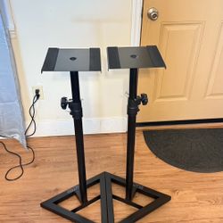 Studio monitor stands 