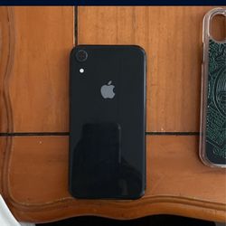 iPhone X For Sale With Case And Charger Cable (unblocked)