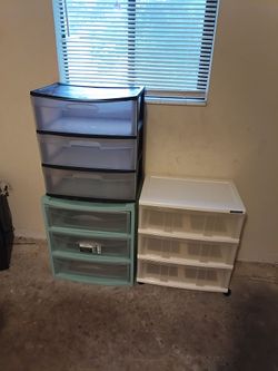 Plastic storage things
