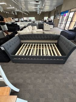 Day bed with trundle