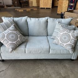 Sofa(Less Than 1yr Old)