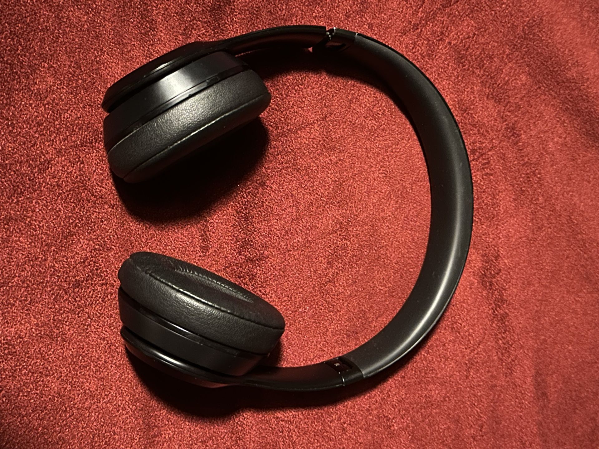 Beats earphones 🎶