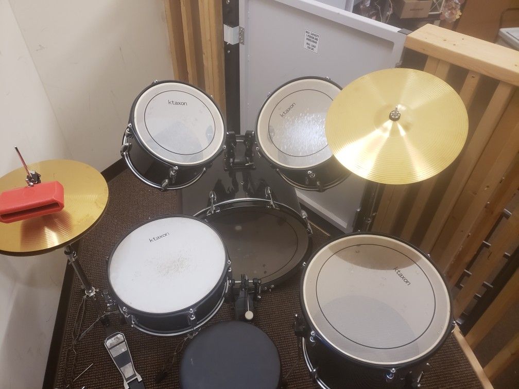 5 Piece Drum Kit