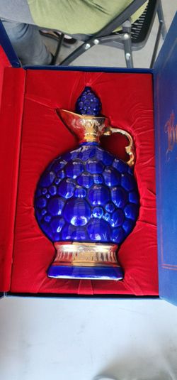 2 Vintage JIM BEAM China Liquor Bottles