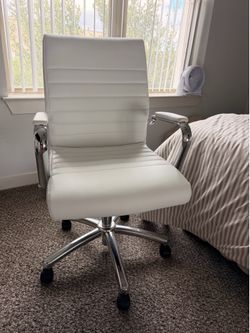 Desk chair