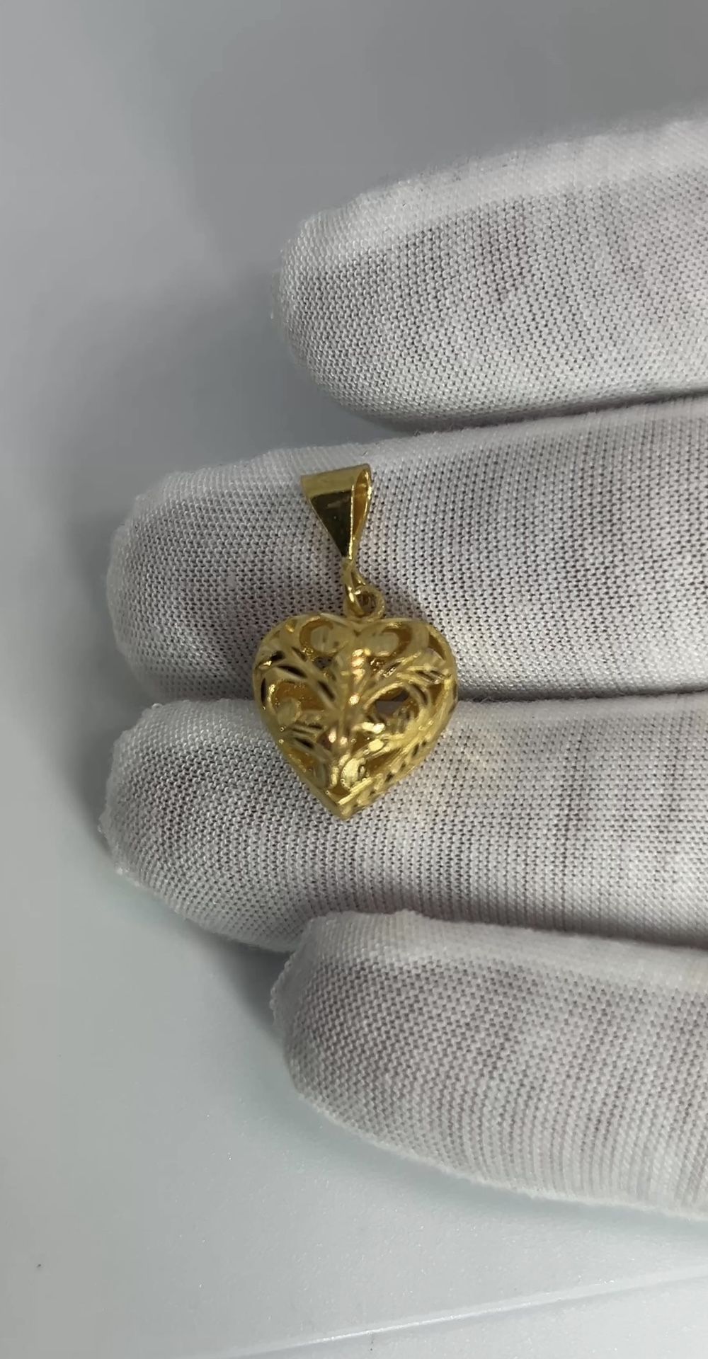 21 Karat Gold Pendant 
