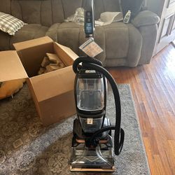 Bissell Revolution Hydrostream Pet Carpet Cleaner 
