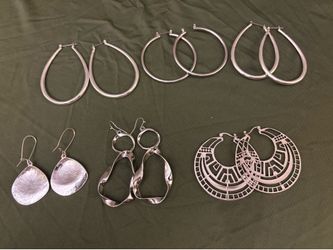 Lot of earrings