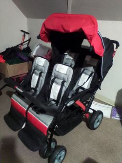 Foundations Quad Tandem Stroller Red Black