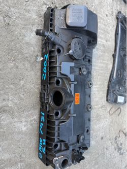 Valve cover for 2002 bmw 745i valve cover