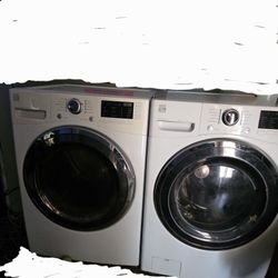 White Kenmore Front Load Washer And Dryer Set 
