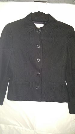 Like new Petite Sophisticate black blazer jacket. Size small