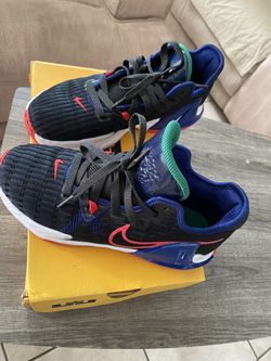 Boys Lebron Witness VI Nike Shoes Size 6Y