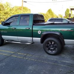 2003 Dodge Ram 1500   (   FINANCING  AVAILABLE  )
