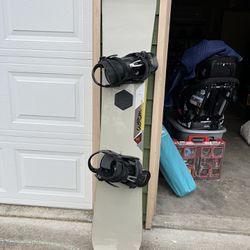 Snowboard & Storage Bag 