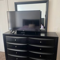 Moving Sale! Furniture Need Gone ASAP! Great Condition!