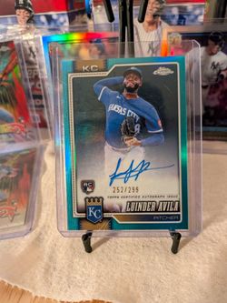 Luinder Avila Topps Chrome RC Auto 252/299