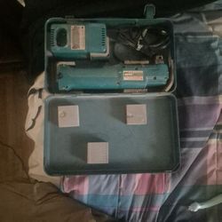 Makita Cordless Angle Drill Vintage Works Great!