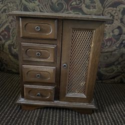 💍 Vintage Wooden Jewelry Box with 4 drawers and door that all open. Necklaces can hang inside the door on hooks.  Measures 9.5”Lx11.5”Hx5.5”W PU in K