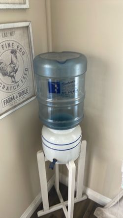 Water Dispenser with stand