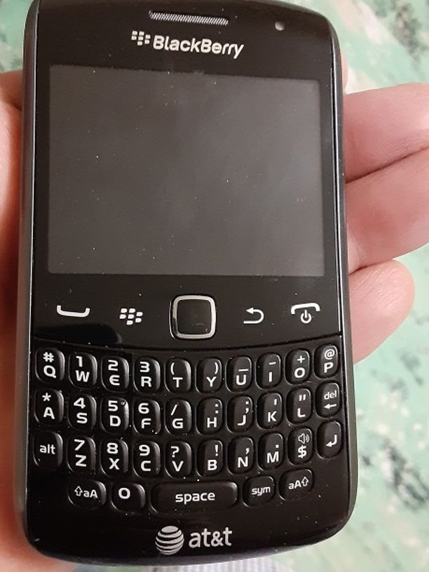 Blackberry curve 9360 at&t visible scratches and scuffs Refburbished coming phone may be different than pic almost but same condition comes only phone