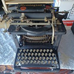 VINTAGE REMINGTON STANDAR#7...WORKING CONDITION..