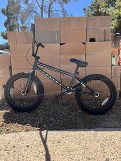 Mongoose Legion L100 Freestyle BMX Bike for Sale in Las Vegas NV