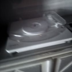 Ion Turntable White And Clear