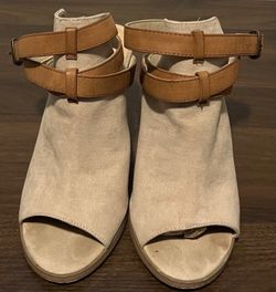 Just Fab Womens 8.5 Strappy Open Toe And Chunky 3" Heel Faux Suede Shoes