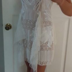 Bcbg New With Tags Gorgeous Dress,Size 6 ,but Going To Smaller Size. $298 Retail Prize,i Am Asking  Just $139