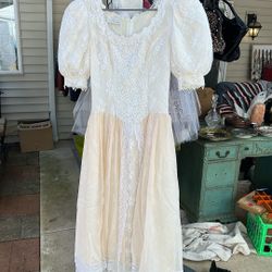 Wedding dress size 4 to 6