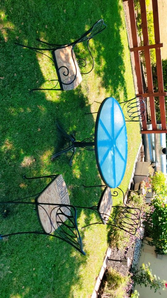 Rod Iron Bistro Set