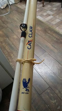 Vintage Eagle Claw Cat Claw 10ft Catfish Pole Great Rod For Big Fish Nice!!  for Sale in Louisville, KY - OfferUp