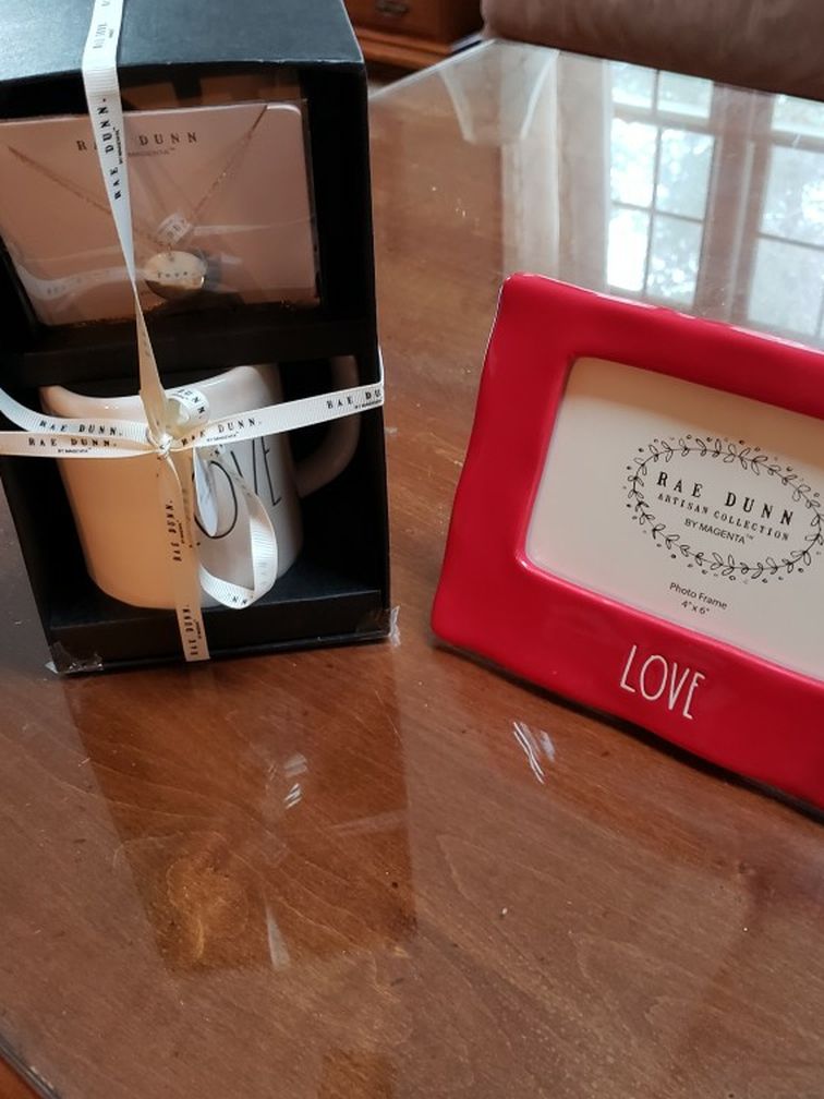 Rae DUNN LOVE MUG NECKLACE & FRAME