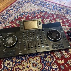 Denon DJ SC LIVE 4 – 4-Deck Standalone DJ Controller w/ Travel Case