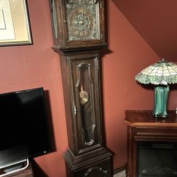 Colonial Antique Grandfather Clock Works And Beautiful 