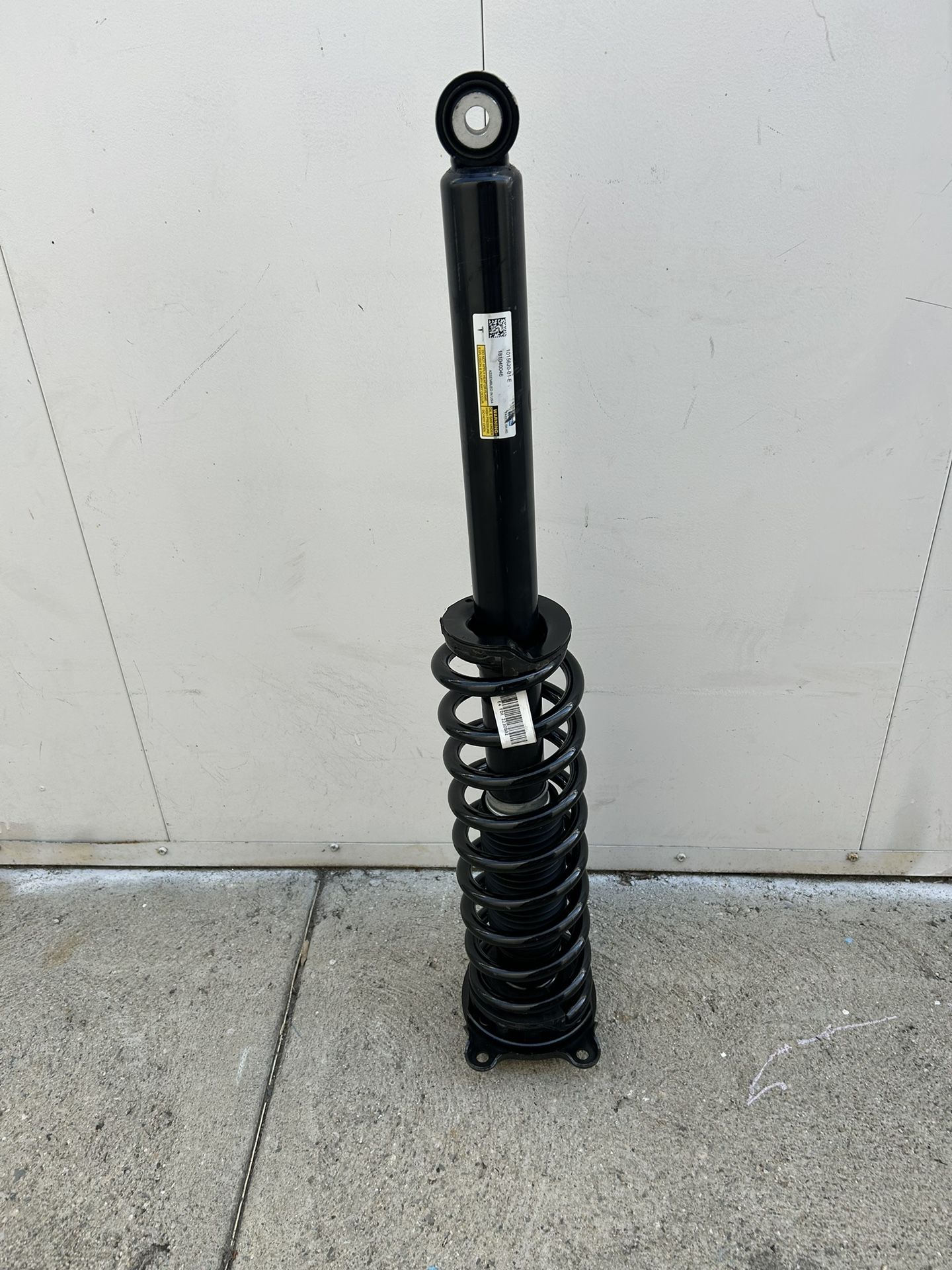 Tesla Model S Rear 2012 2013 2014 2015 Left or Right Coil Spring Only One New Oem 