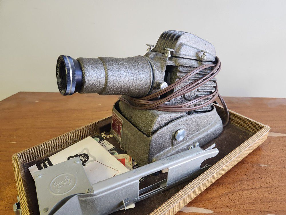 Golde Slide Projector - Vintage Manual Slide Projector with Case, circa 1950s

