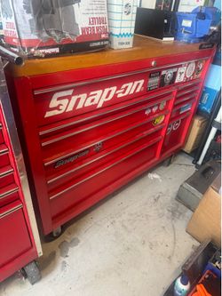 SNAP~ON  TOOL BOX