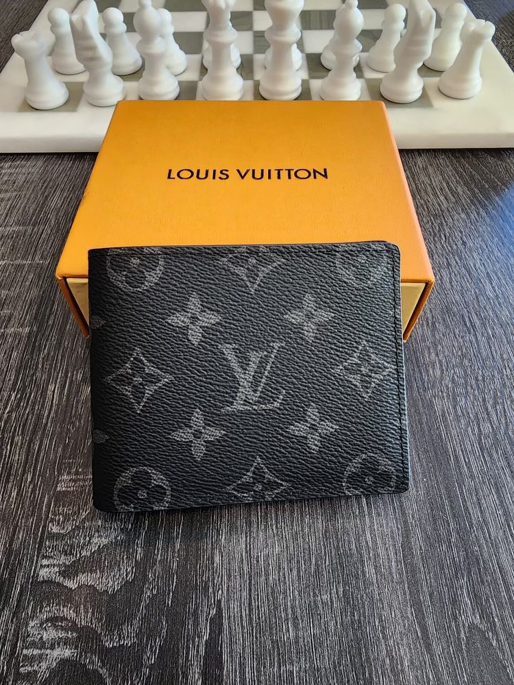 SLENDER WALLET AUTHENTIC LV Mens Wallet for Sale in Los Angeles, CA -  OfferUp