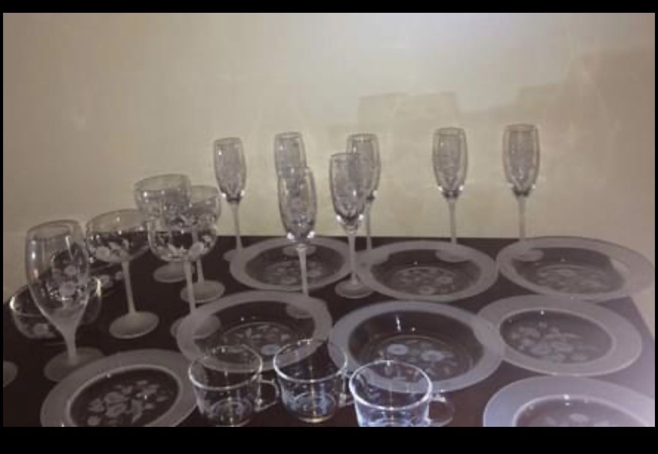 Lot 27 Pieces- Pristine Avon Hummingbird Crystal See Description For Breakdown