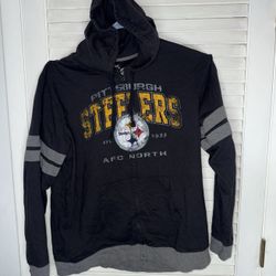 Pittsburgh Steelers full-zip hoodie with a distressed logo graphic