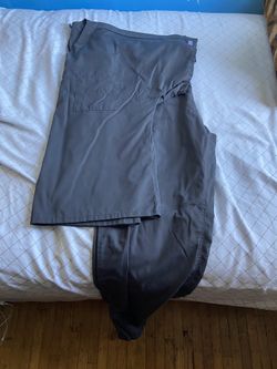 Men’s Cherokee scrubs (grey)