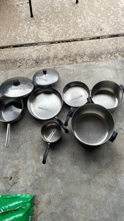 7 pieces farberware set plus one extra sauce pan. All for $30