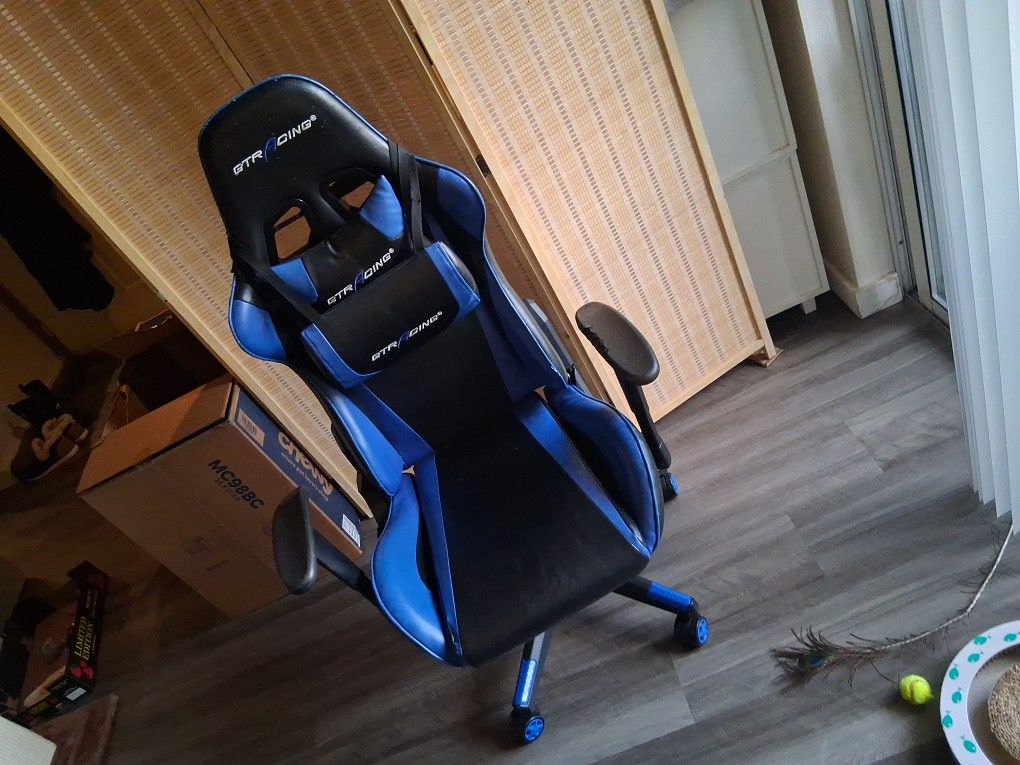 Free GAMING chair