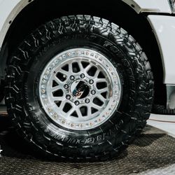 KMC GRS All Machined 17” 8x6.5 W/ 35” Toyo Rt Trails