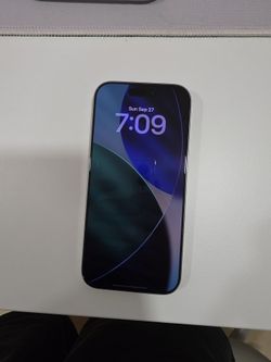 iPhone 16 Pro - 128gb - White Titanium (Unlocked) - Great Condition