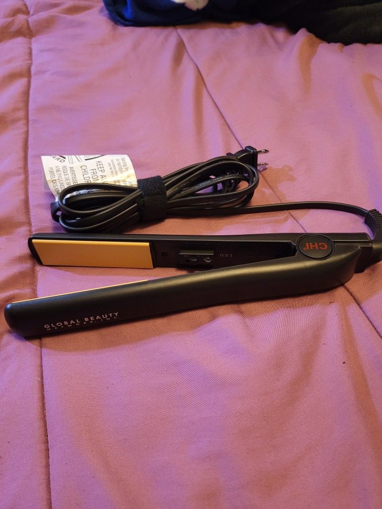CHI Professional Ceramic Hairstyling Flat Iron