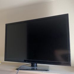 32 Inch TV 