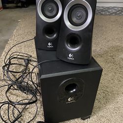 Logitech Subwoofer And 2- Speakers 